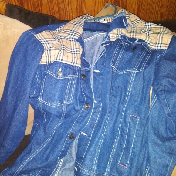 Burberry denim jacket - Picture 10 of 12